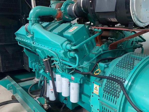 昌江更换100kW柴油发电机组机油时，需要注意哪些事项？